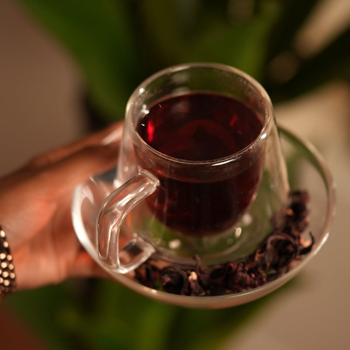 How to Brew the Perfect Cup of Roselle Tea (Hot or Iced)