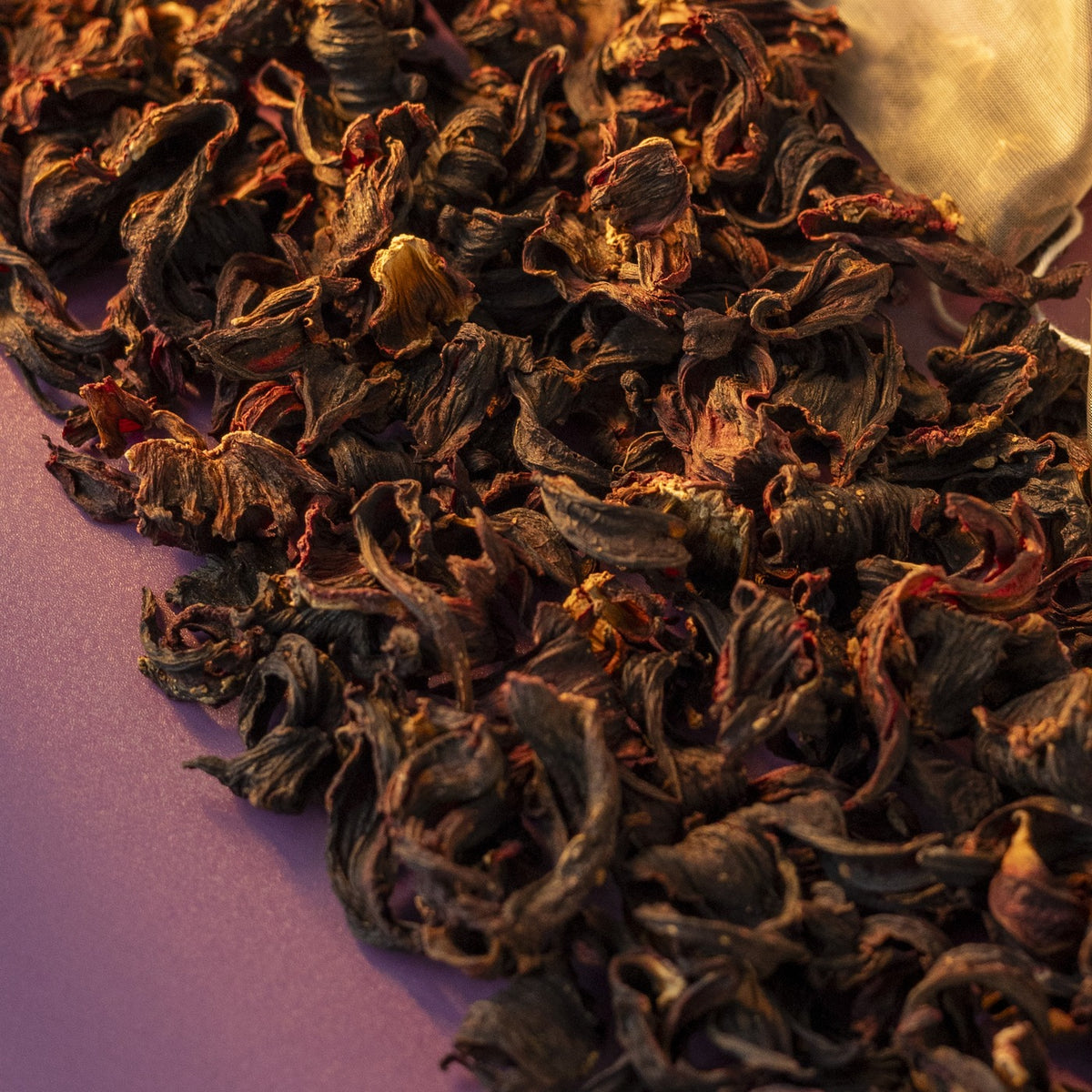 Dried roselle petals